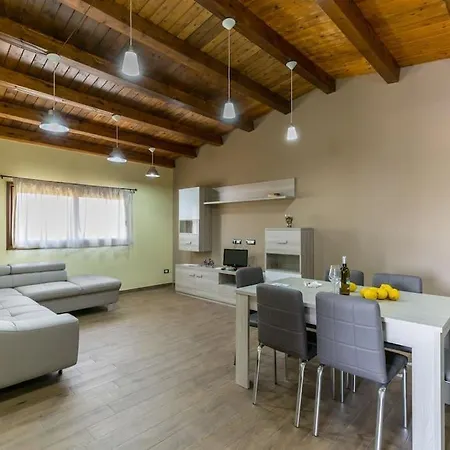 Stefy Formula Exclusive Apartment